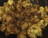 A picture of step 7 of Dry Aloo Gobhi Masala.