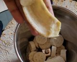 A picture of step 1 of Banana chocolate tortino(Italian dessert).