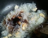 Foto langkah ke 4 dari resep Dadar Bihun Saus Sayuran Simple Ala AnaKost.