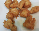 Foto del paso 8 de la receta: Buñuelos de rape y langostinos con pimientos del padrón 