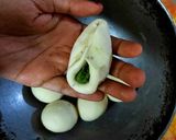 A picture of step 9 of Koraishutir Kochuri R Aaloor Dum.