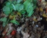 Foto del paso 3 de la receta: Zucchini relleno de carne, aceitunas negras y pimientos al gratín