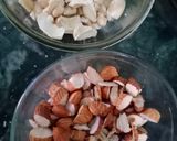 તલ અને મિક્સ ડ્રાયફ્રૂટ્સની ચીકી (Til Mix Dry Fruits Chikki Recipe In Gujarati) રેસીપી સ્ટેપ1ફોટો