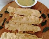 A picture of step 4 of Besan chutney.
