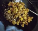 Foto langkah ke 7 dari resep Sambal Teri Pisang Muda.