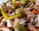 Foto del paso 9 de la receta: Ensalada de la huerta con pavo, atún y encurtidos