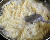 ચીઝ ગાર્લિક હર્બ પાસ્તા (Cheese Garlic Herb Pasta Recipe In Gujarati) રેસીપી સ્ટેપ1ફોટો