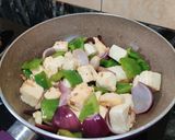 A picture of step 4 of PANEER CAPSICUM in HOT GARLIC SAUCE.