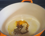 Foto del paso 1 de la receta: Curry de pescado nada picante