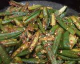 A picture of step 3 of Bhindi masala.