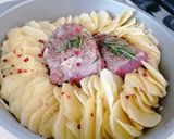 Foto del passaggio 3 della ricetta Filetto al forno con patate