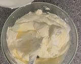 Foto del passaggio 6 della ricetta Cheesecake Oreo al cioccolato senza cottura