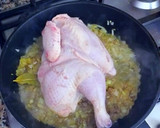 Foto del paso 5 de la receta: Pollo asado con manzanas ácidas y salsa suave de chocolate