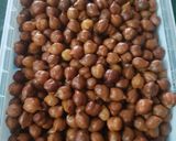 A picture of step 1 of Kalay chana chaat.