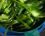 A picture of step 1 of Walnut Palak Punjabi Pakoda.