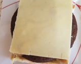 A picture of step 2 of My Beef Burger treat on toast.