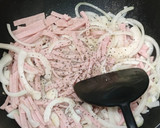A picture of step 4 of Round cabbage with ham and onion.