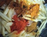 A picture of step 3 of Potato Capsicum fry.