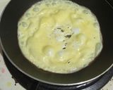 Foto langkah ke 2 dari resep Sarapan Simple Telur Dadar🍳.