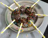 ચોકલેટ કોકોનેટ રોલ એન્ડ લોલી પોપ (Chocolate Coconut Roll And Lolipop Recipe In Gujarati) રેસીપી સ્ટેપ8ફોટો