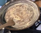 Une image de l'étape 5 de Gratin de pommes de terre façon dauphinoise à l'ail confit et deux fromages.