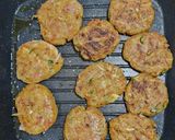 A picture of step 2 of Red Carrot and Raw Potato Patties.