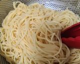 Foto langkah ke 1 dari resep Spaghetti Aglio Olio.