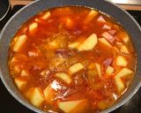 Paprikás krumpli húsos szalonnával recept fázis 3 fotója