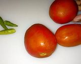 A picture of step 1 of Tomato Paratha.