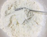 Hình bước làm 3 của món Bánh bông lan phô mai Nhật Bản (Japanese chiffon cheese cupcakes)