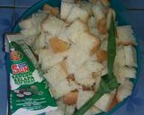 Foto langkah ke 1 dari resep WEDANG ROTI simple.