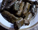صورة لخطوة 1 من وصفة فتة ورق العنب