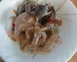Foto del paso 1 de la receta: Pasta con setas, langostinos y surimi