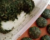 Pas rețetă Chiftele din spanac, cu carne de vită și paprica afumată 1 fotografie