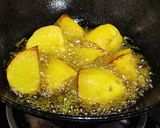 A picture of step 1 of Bengali style Chicken aloo jhol.