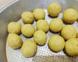 Foto langkah ke 3 dari resep Bola Ubi Mozarella.