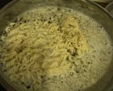 Foto langkah ke 1 dari resep Indomie Goreng Digoreng.