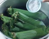 Foto langkah ke 4 dari resep Lontong Hemat Gas Hasil Kenyal Empuk Metode 15.30.15.30.10.