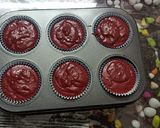 A picture of step 7 of Beetroot red velvet cup cakes.