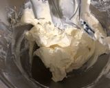 Foto langkah ke 1 dari resep Keto Basque Burnt Cheesecake.