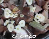 Foto del paso 3 de la receta: Setas de pie azul escabechadas