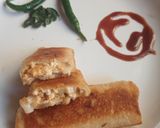 A picture of step 7 of Paneer chicken bread roll.