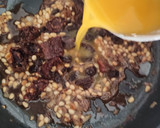 Foto del paso 6 de la receta: Rodaballo en Salsa de Martini Rosso con Piñones y Pasas