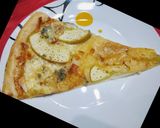 Foto del paso 4 de la receta Pizza de queso azul y manzana