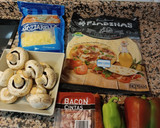 Foto del paso 1 de la receta: Piadinas con bacon, champiñones, verduras y queso