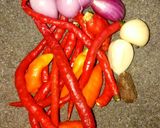Foto langkah ke 2 dari resep Cumi asin sambal terasi.