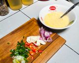 Foto langkah ke 1 dari resep Telur dadar special ala Binsele.
