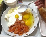 Foto del paso 2 de la receta Pan de pueblo relleno de salmón ahumado 