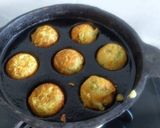 A picture of step 2 of Mini masala paniyarum.