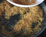 Foto del paso 2 de la receta: Fideuà integral con calamares y langostinos